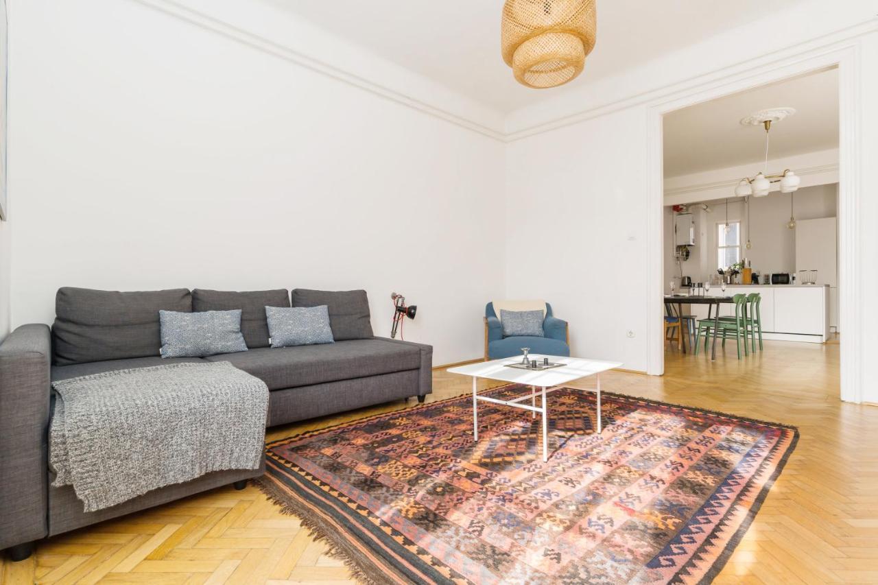Klauzal Apartment W/3 Bedrooms, French Balcony Budapest Eksteriør bilde