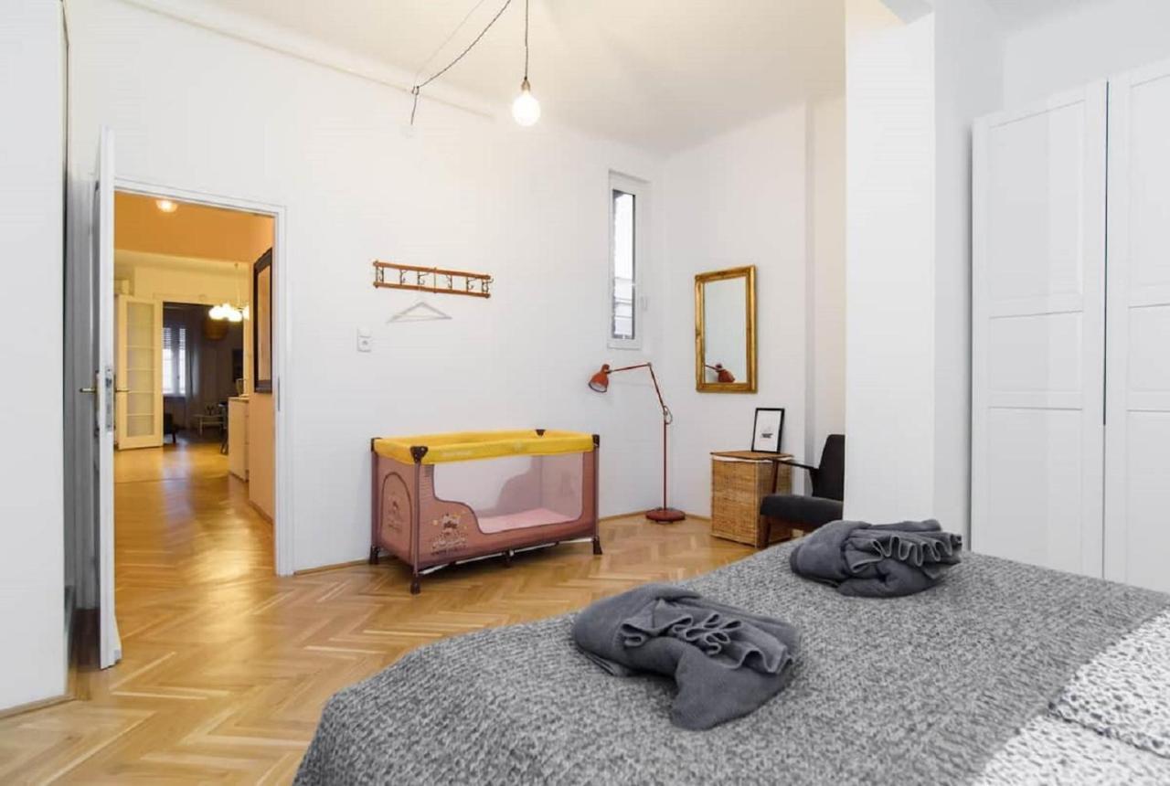 Klauzal Apartment W/3 Bedrooms, French Balcony Budapest Eksteriør bilde