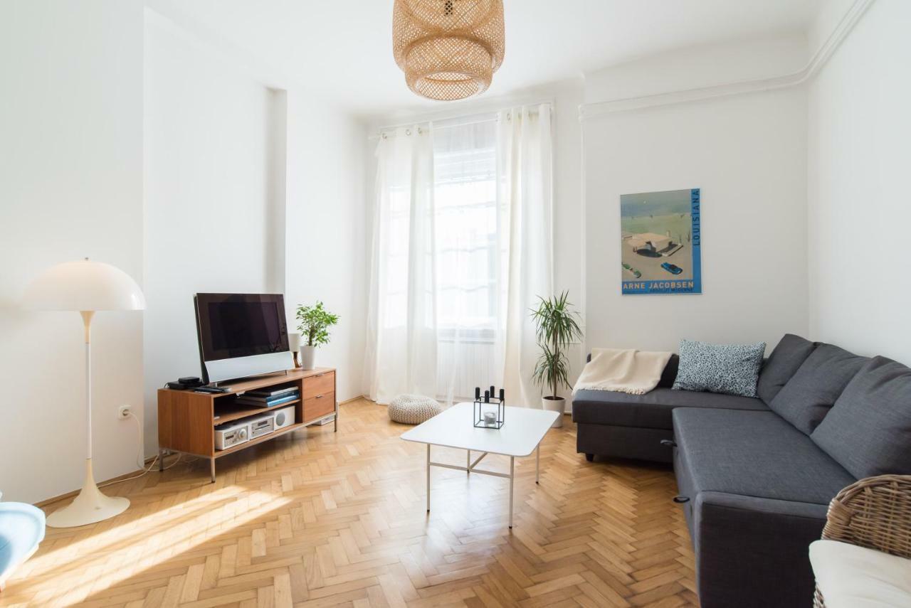 Klauzal Apartment W/3 Bedrooms, French Balcony Budapest Eksteriør bilde