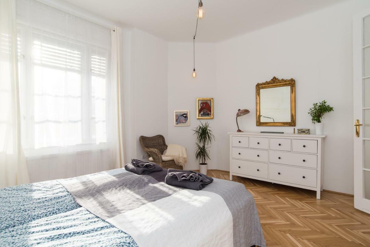 Klauzal Apartment W/3 Bedrooms, French Balcony Budapest Eksteriør bilde