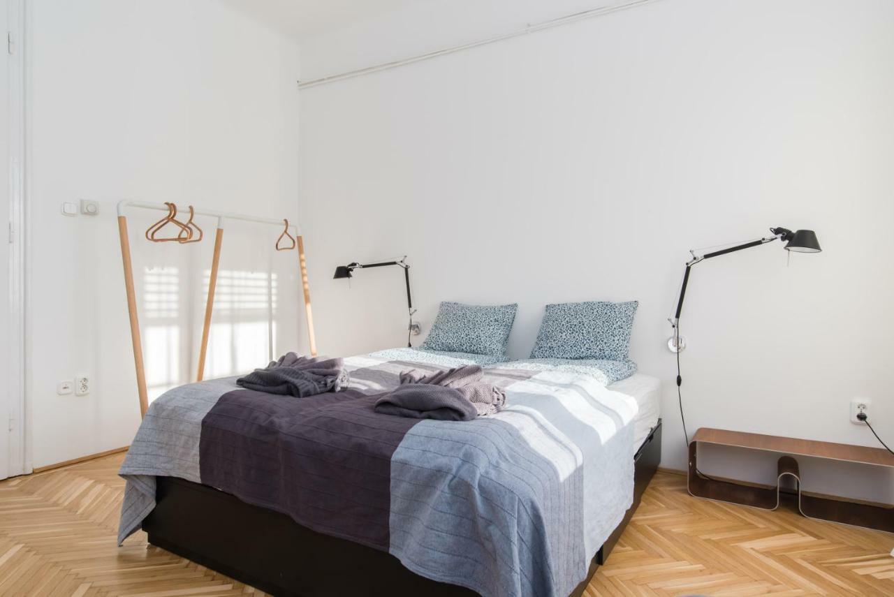 Klauzal Apartment W/3 Bedrooms, French Balcony Budapest Eksteriør bilde
