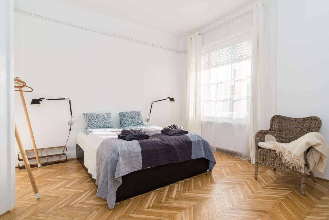Klauzal Apartment W/3 Bedrooms, French Balcony Budapest Eksteriør bilde